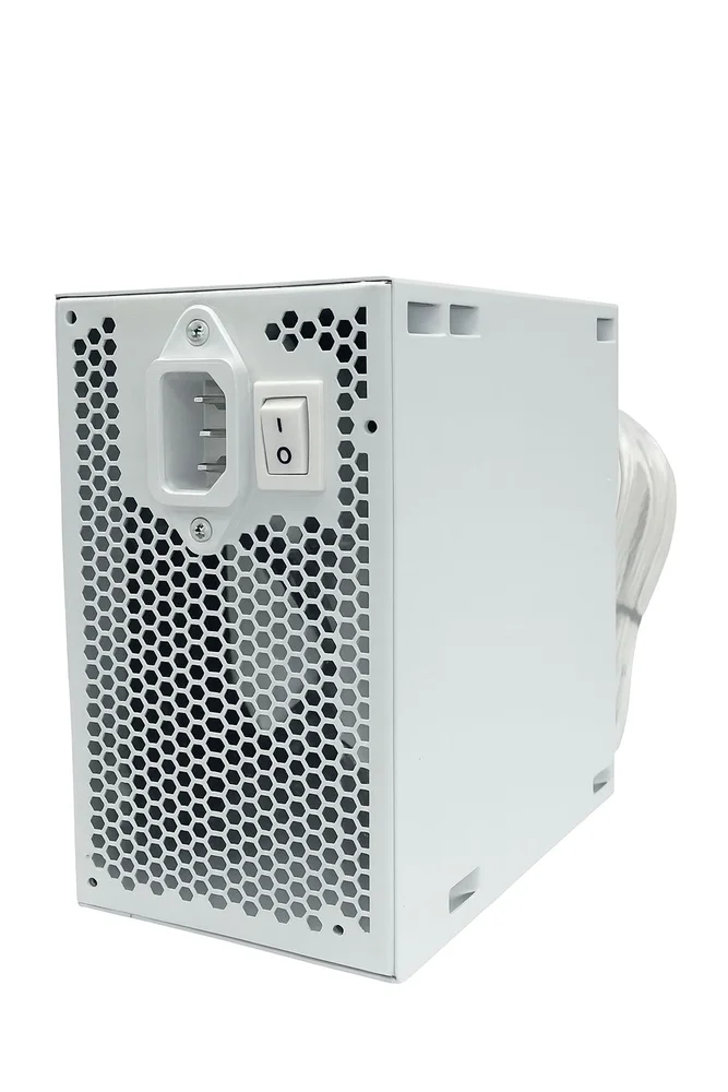 Fonte De Alimentação P/ Computador 550w - Delta-f550 (BRANCO) Fonte De Alimentação P/ Computador 550w - Delta-f550 (BRANCO)